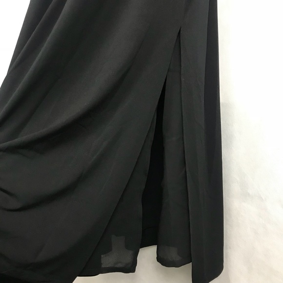 Vera Wang Long Black Heavy Pleated Gown - Picture 3 of 8